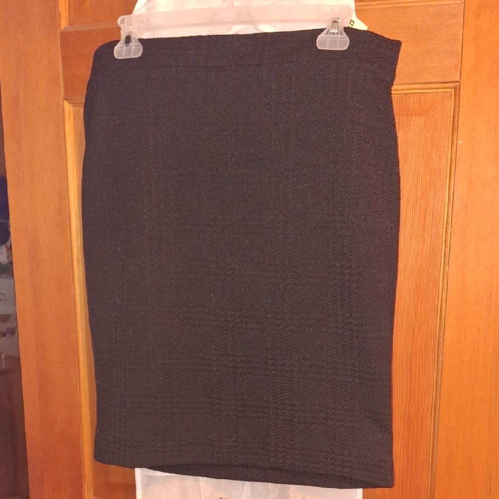 Elle Pencil Skirt